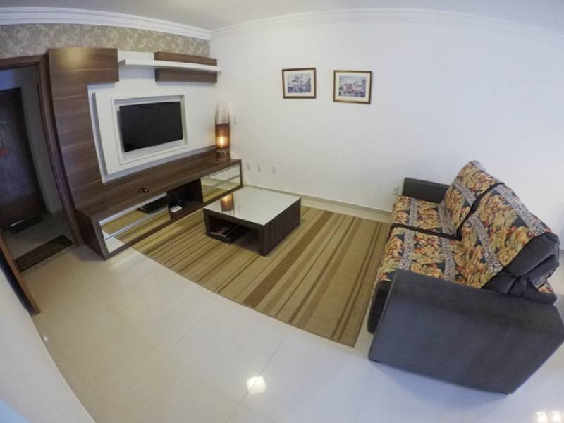 Apartamento lindo e completo para 8 pessoas, á 80m da praia de Bombas!
